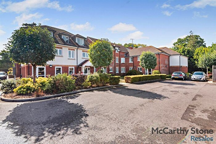 2 Bedroom Flat For Sale In Pagham Court, Hawthorn Road, Bognor Regis, West Sussex, PO21