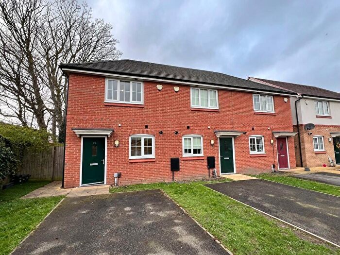 2 Bedroom End Of Terrace House To Rent In Fernhurst Street, Oldham, Greater Manchester, OL1