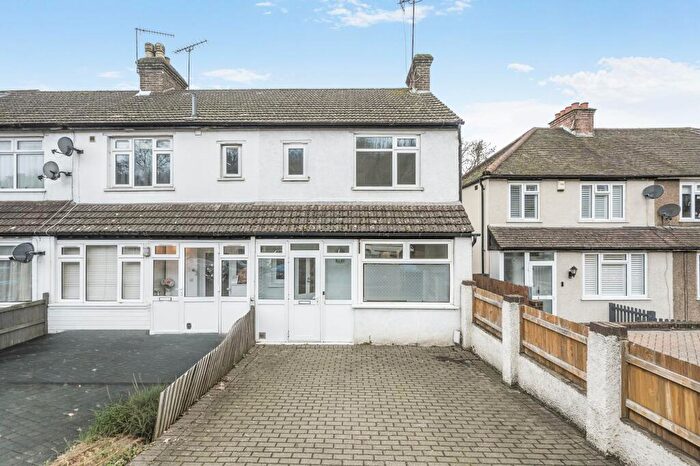 2 Bedroom Terraced House For Sale In Godstone Road, Whyteleafe, CR3