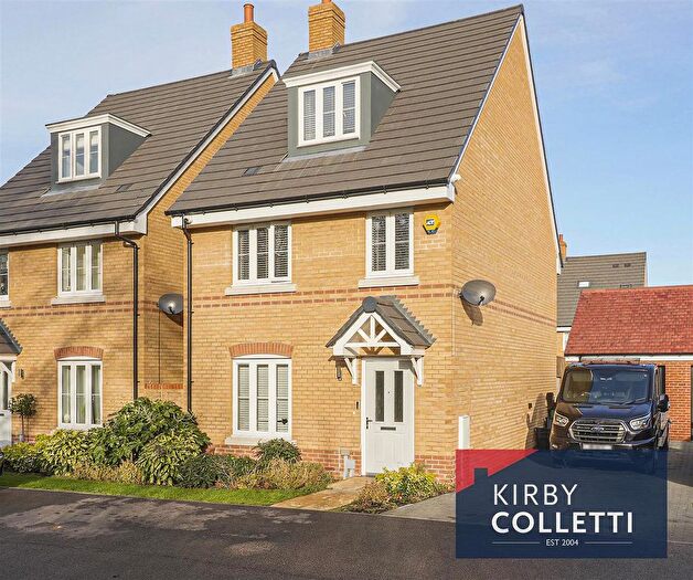 4 Bedroom Detached House To Rent In Sedgwick Grove, Hoddesdon, EN11