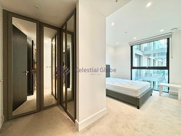 2 Bedroom Flat To Rent In Piazza Walk, London, E1