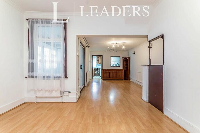 3 Bedroom Semi-Detached House To Rent In Broughton Road, Thornton Heath, CR7