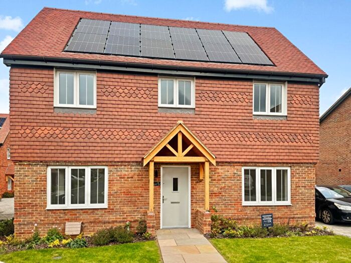 4 Bedroom Detached House For Sale In Coningsby Road, Hawkinge, Folkestone, Kent, CT18