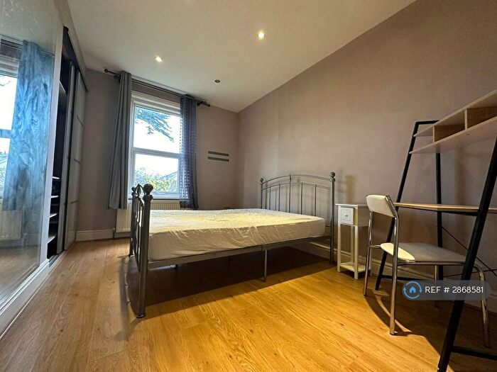 2 Bedroom Flat To Rent In Frederica Road, Bournemouth, BH9