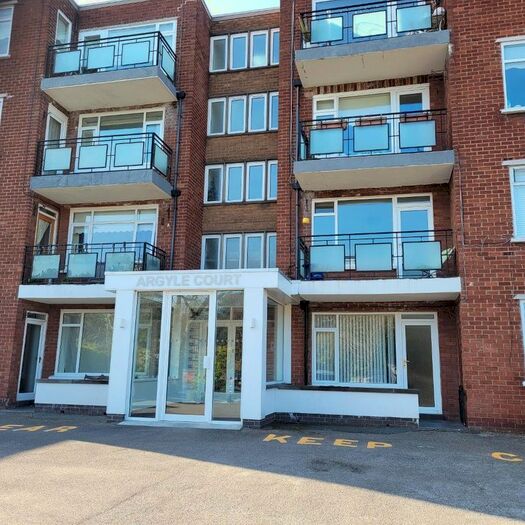2 Bedroom Flat To Rent In Argyle Road, Southport, PR9