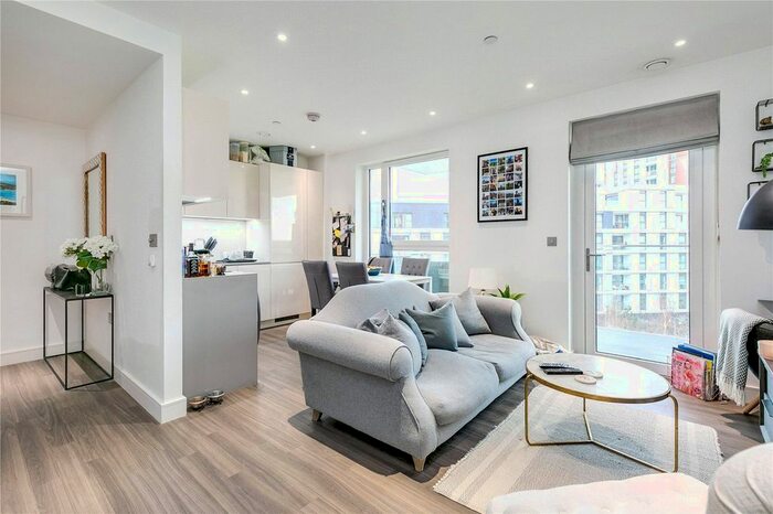 1 Bedroom Flat To Rent In Wandsworth Road, London, SW8