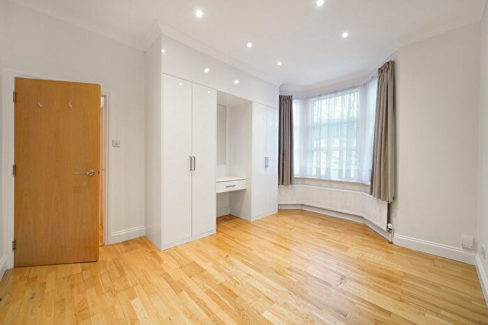 2 Bedroom Flat To Rent In Priory Park Road, Brondesbury, NW6