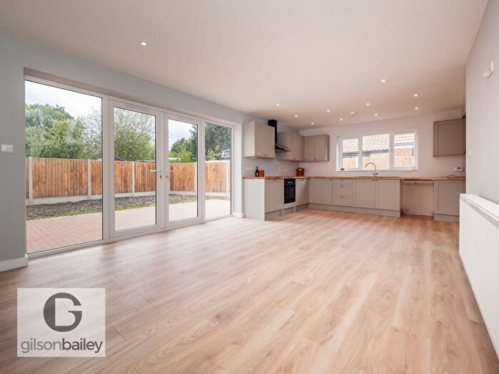3 Bedroom Semi-Detached House For Sale In Marsh Road, Halvergate, NR13