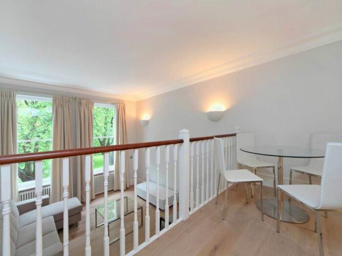 3 Bedroom Flat To Rent In Courtfield Gardens, London, SW5