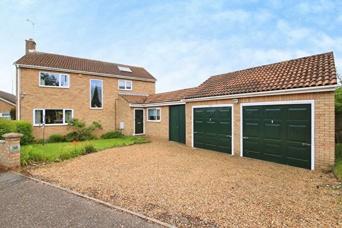 5 Bedroom Detached House For Sale In Danes Close, Peterborough, PE1
