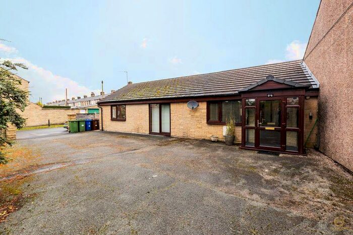 2 Bedroom Semi-Detached Bungalow To Rent In Penny House Cottages, Accrington, BB5