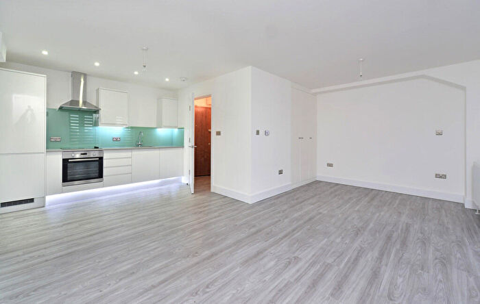 Studio To Rent In Pearl House, Millennium Place, E2