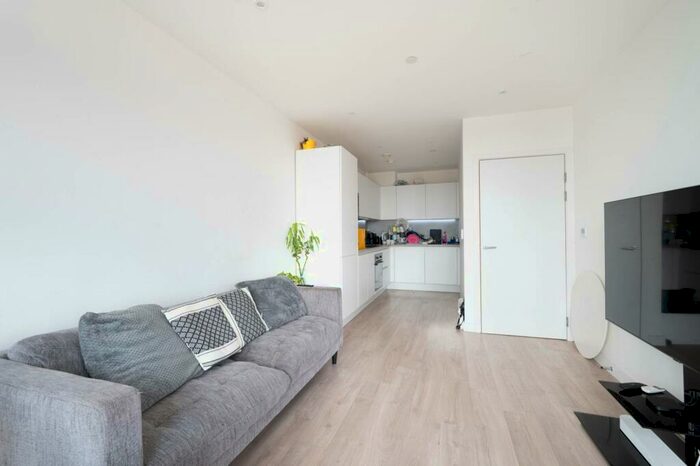2 Bedroom Flat To Rent In College Road, Harrow Square, Harrow, HA1