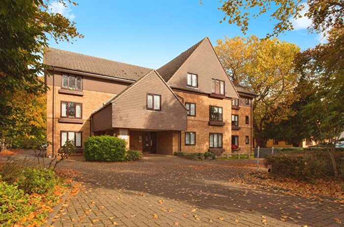 1 Bedroom Flat For Sale In Cherry Hinton Road, Cambridge, CB1