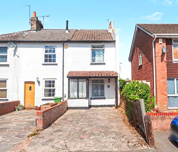 2 Bedroom End Terrace House For Sale In Park Road, Orpington, BR5