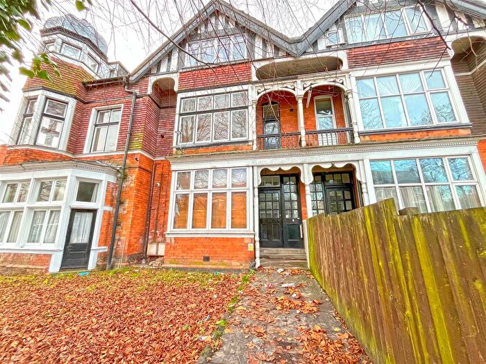 1 Bedroom Flat To Rent In Sherwood Rise, Nottingham, NG7