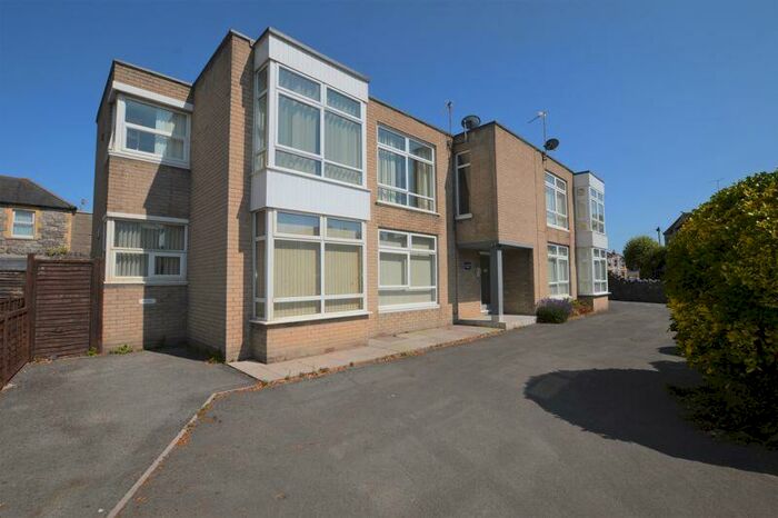 2 Bedroom Apartment To Rent In Walliscote Road, Weston-Super-Mare, BS23
