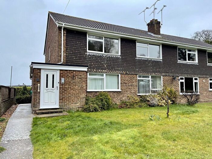 2 Bedroom Maisonette To Rent In Fairview Close, Hythe, SO45