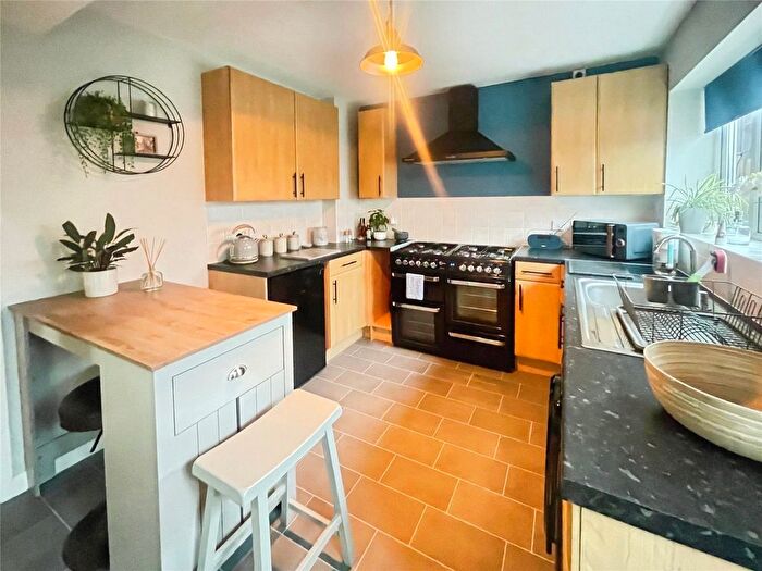 3 Bedroom Terraced House For Sale In Lawrence Avenue, Heath Town, Wolverhampton, West Midlands, WV10