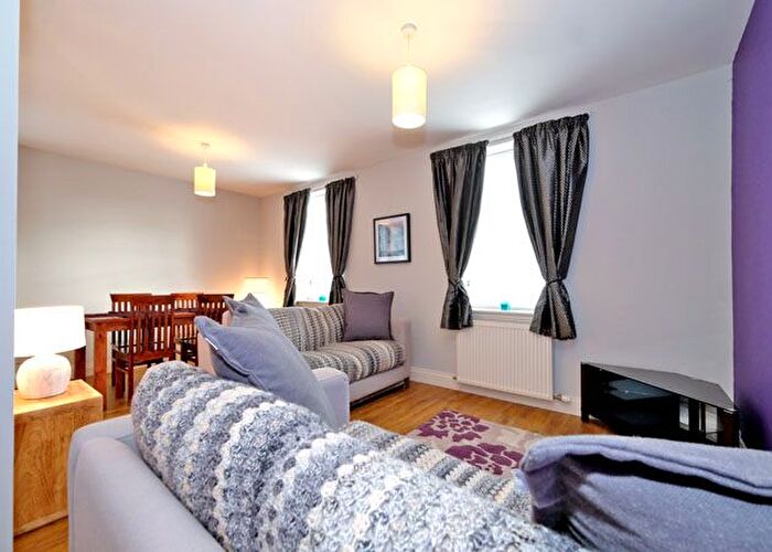 2 Bedroom Flat To Rent In Bon Accord Square, City Centre, Aberdeen, AB11