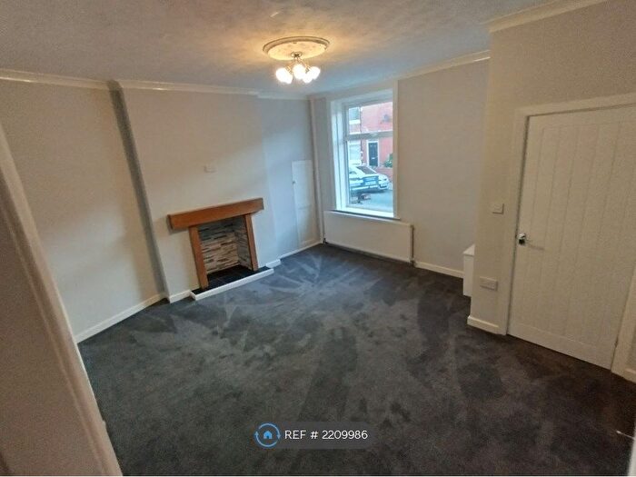 3 Bedroom End Of Terrace House To Rent In St Martins Street, Rochdale, OL11