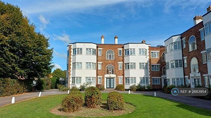 2 Bedroom Flat To Rent In Barons Court, London, NW9