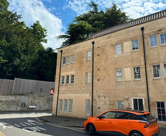 1 Bedroom Flat To Rent In Norden, Bradford-On-Avon, Wiltshire, BA15