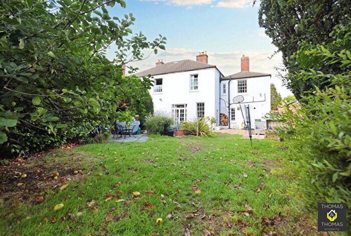 4 Bedroom Semi-Detached House For Sale In Hucclecote Road, Huccelcote, GL3