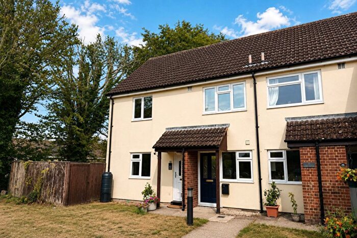 2 Bedroom Flat For Sale In Weirside Court, Edington, BA13
