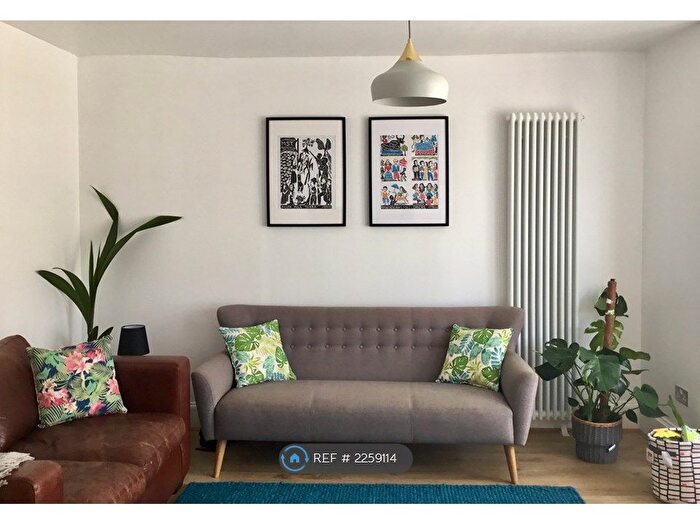 2 Bedroom Flat To Rent In Gordon Road, Margate, CT9