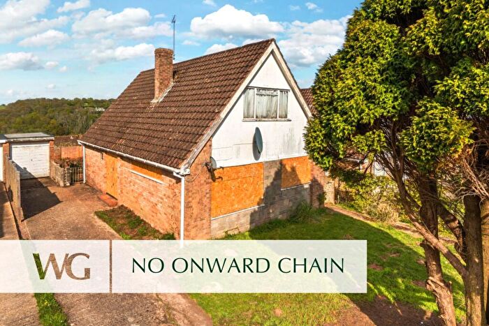 4 Bedroom Detached House For Sale In Pennsylvania, Exeter, EX4