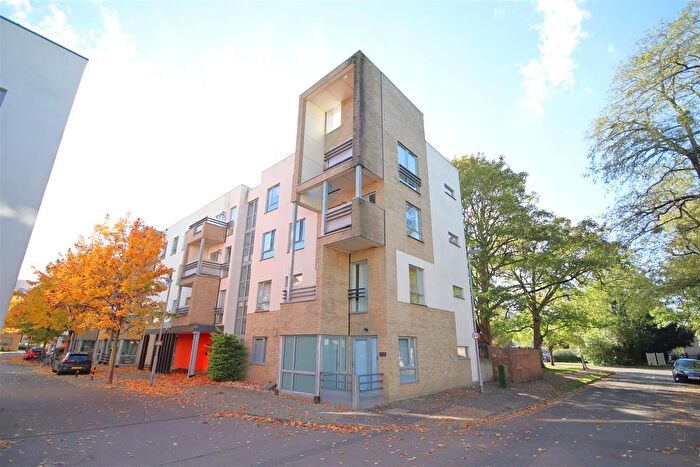 2 Bedroom Property To Rent In Glenalmond Avenue, Cambridge, CB2