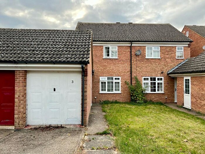 2 Bedroom Semi-Detached House To Rent In Headington Close, Cambridge, CB1