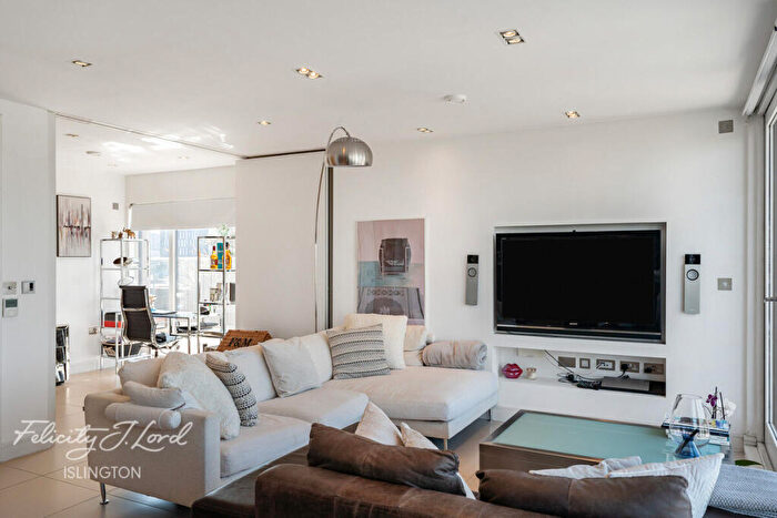 3 Bedroom Apartment For Sale In East Road, London, N1