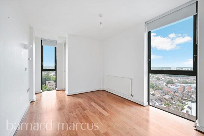 1 Bedroom Flat To Rent In Masons Avenue, Croydon, CR0