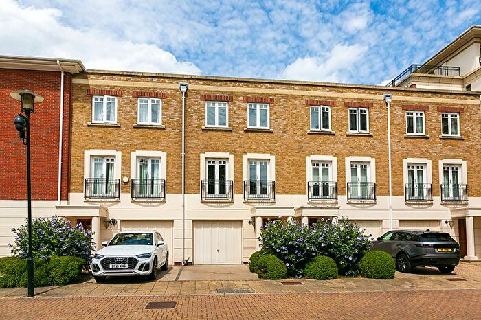 3 Bedroom Town House To Rent In Cambridge Road, East Twickenham, TW1