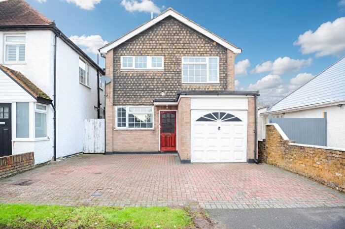 3 Bedroom Detached House To Rent In Beech Avenue, Ruislip, HA4