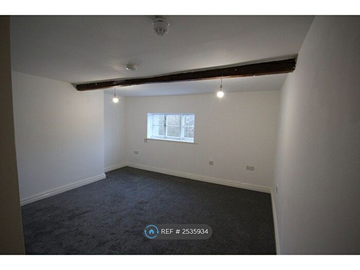 1 Bedroom Flat To Rent In Weavers Cottages, Congleton, CW12