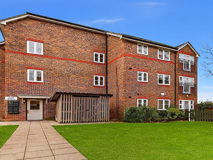 2 Bedroom Flat For Sale In Westcote Road, Nelson House Westcote Road, KT19