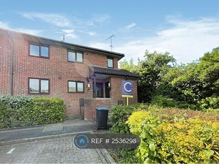 1 Bedroom Maisonette To Rent In Fairhill, Hemel Hempstead, HP3