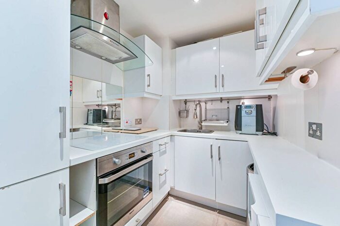 1 Bedroom Flat To Rent In Welbeck Street, Marylebone, London, W1G