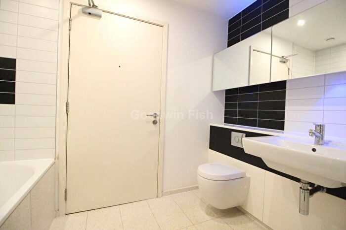2 Bedroom Apartment To Rent In Skyline Central, Goulden Street, Manchester, M4