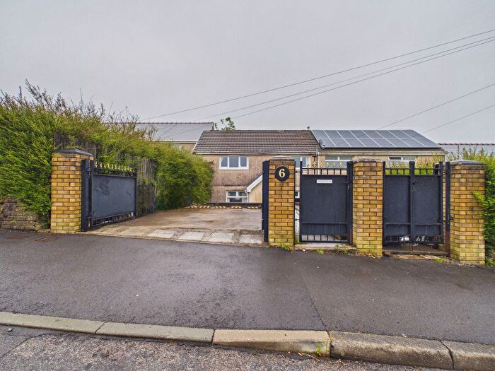 3 Bedroom Terraced House For Sale In Prince Philip Avenue, Garnlydan, NP23