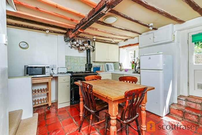2 Bedroom Cottage To Rent In High Street, Finstock, OX7