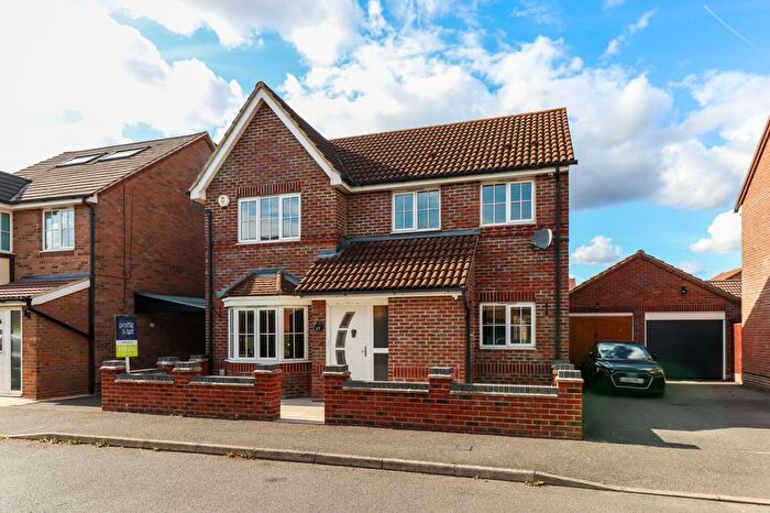 4 Bedroom Detached House For Sale In Dowding Way, Leavesden, WD25