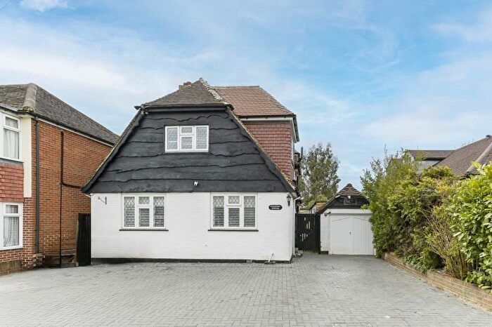 5 Bedroom Detached Bungalow To Rent In Charminster Road, Worcester Park, KT4