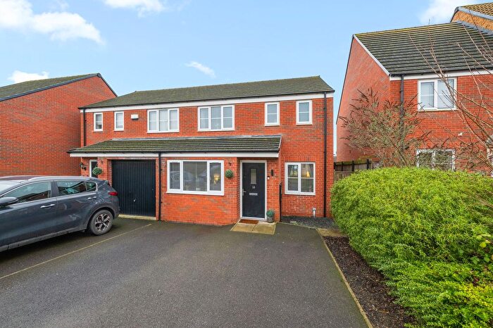 3 Bedroom Semi Detached House For Sale In Ash Close, Yaxley, PE7