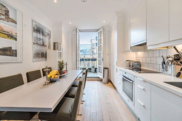 3 Bedroom Flat For Sale In Claverton Street, Pimlico, London, SW1V