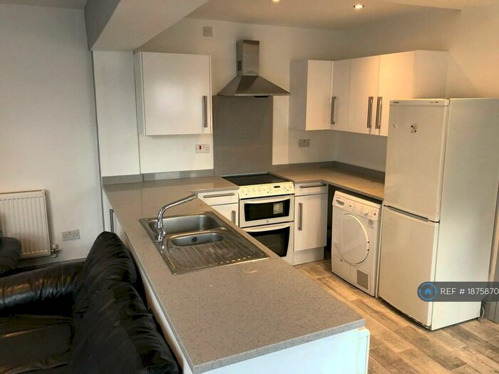 7 Bedroom End Of Terrace House To Rent In Dartmouth Road, Selly Oak, Birmingham, B29