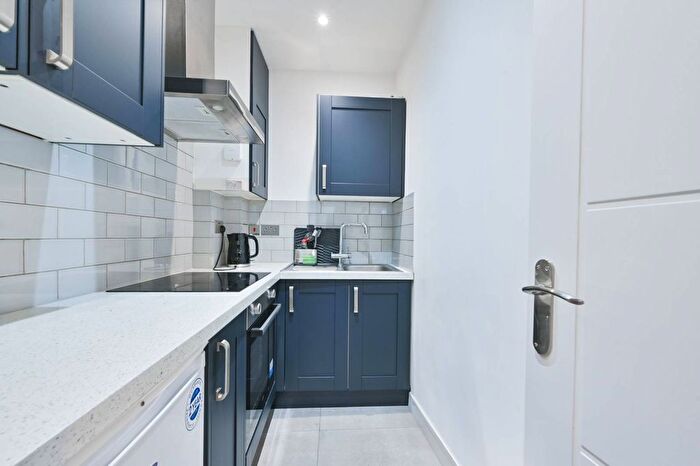 1 Bedroom Flat To Rent In Fletcher Buildings, Covent Garden, London, WC2B